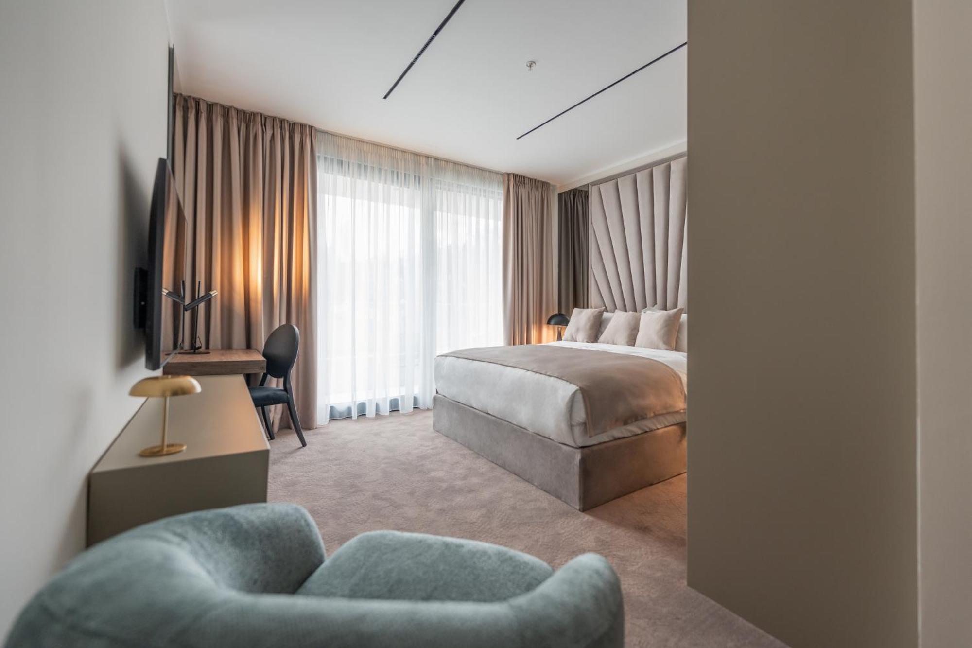 New Belgrade Premium Hotel Exterior photo